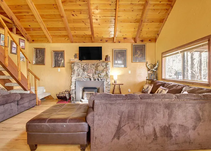Near Scenic Trails! Woodsy Log In Lakeside Holiday home Pinetop-Lakeside